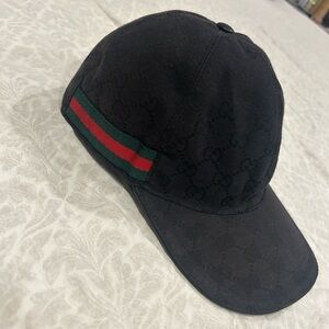 Black Gucci hat